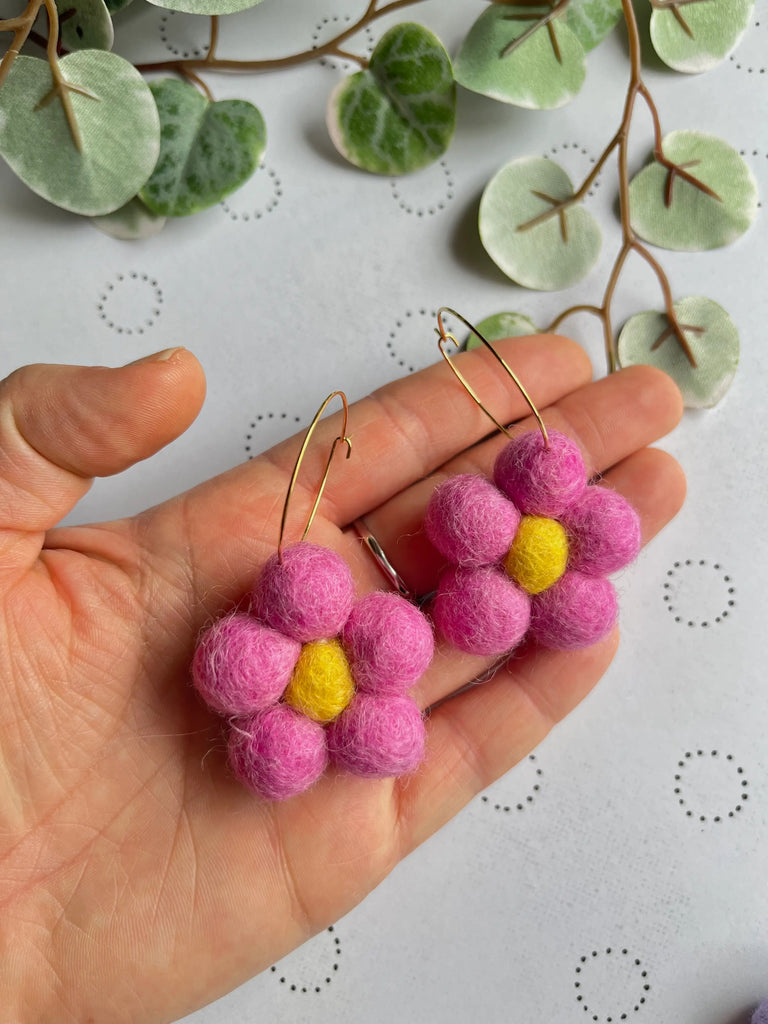 Single Felted Daisy Hoop - Bubblegum